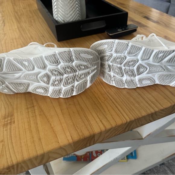 HOKA All-White Clifton 10 - Picture 8 of 8